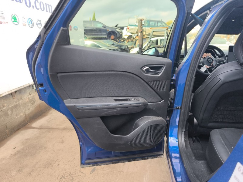 Recambio de guarnecido puerta trasera izquierda para renault captur ii (hf_) tce 160 (hfn1) referencia OEM IAM 829016176R  