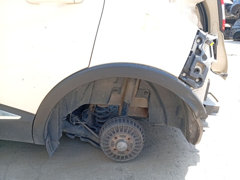 Recambio de aletin trasero izquierdo para renault captur i (j5_, h5_) 1.5 dci 90 referencia OEM IAM 788A38847R  