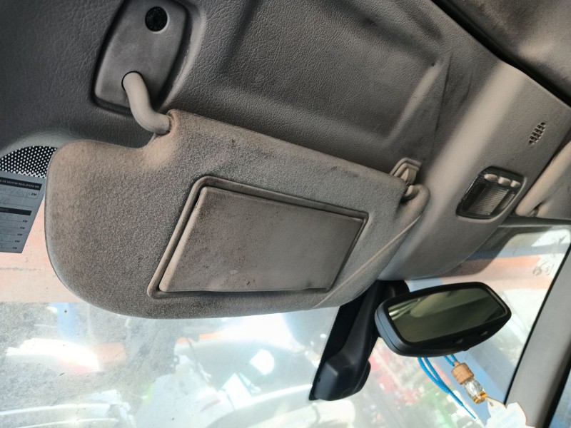 Recambio de parasol izquierdo para peugeot 307 cc (3b) 2.0 16v referencia OEM IAM 8143HH  