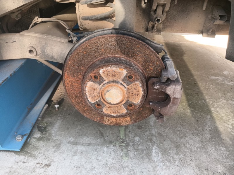 Recambio de mangueta trasera izquierda para peugeot 307 cc (3b) 2.0 16v referencia OEM IAM   