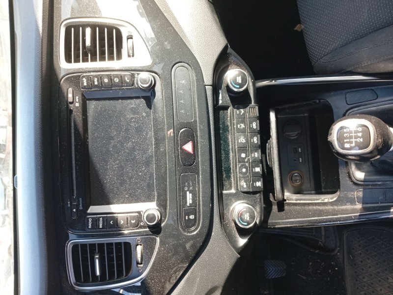 Recambio de sistema audio / radio cd para kia carens iv 1.7 crdi referencia OEM IAM 96550A4101CA  