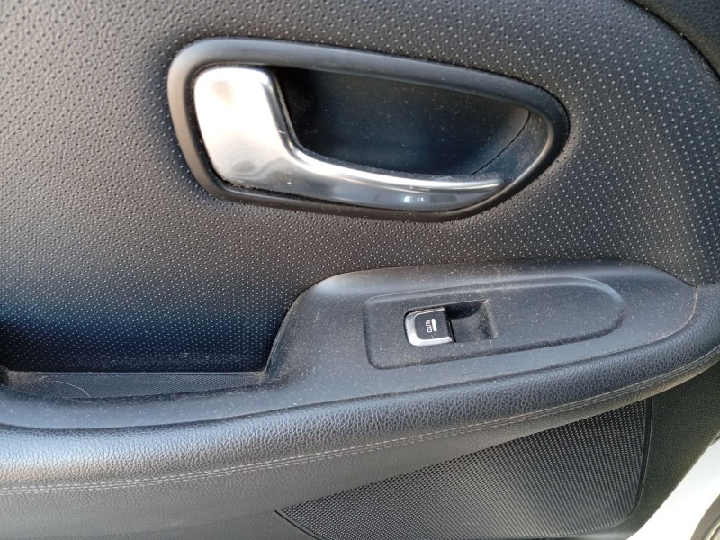Recambio de mando elevalunas trasero izquierdo para kia carens iv 1.7 crdi referencia OEM IAM 93580A4000CA  