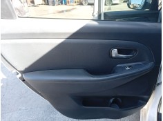 Recambio de guarnecido puerta trasera izquierda para kia carens iv 1.7 crdi referencia OEM IAM 83315A4000  