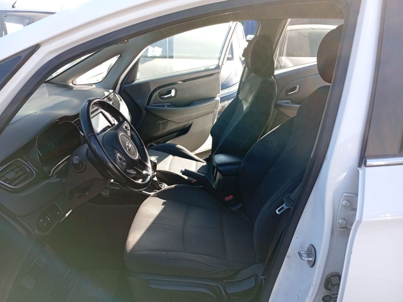 Recambio de asiento delantero izquierdo para kia carens iv 1.7 crdi referencia OEM IAM 88500A4000  