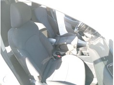 Recambio de asiento delantero derecho para kia carens iv 1.7 crdi referencia OEM IAM 88200A4JB0J5C   2