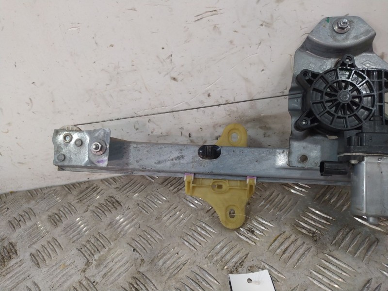 Recambio de elevalunas delantero derecho para renault clio iv (bh_) 0.9 tce 90 referencia OEM IAM 807205569R  