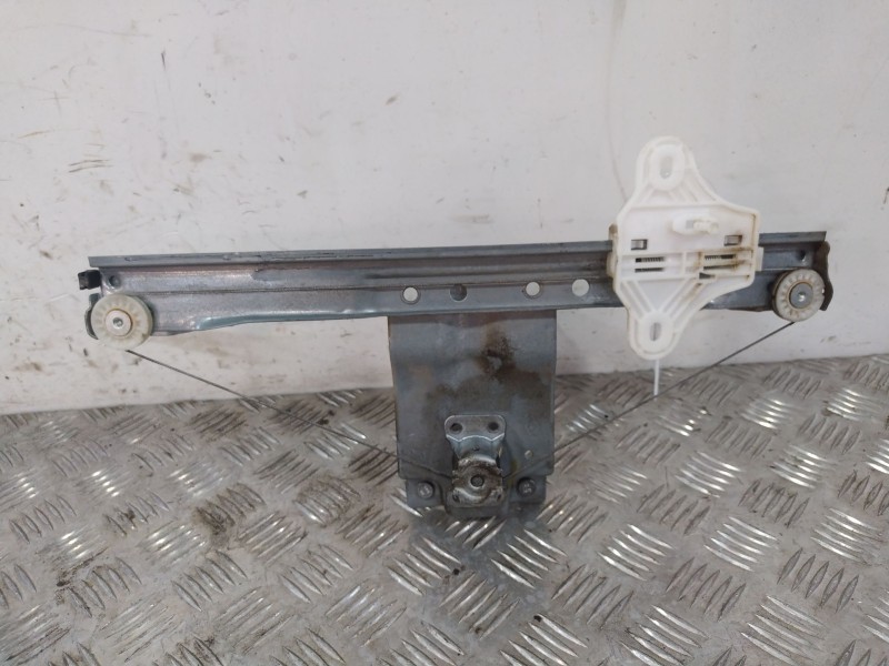 Recambio de elevalunas trasero izquierdo para renault clio iv (bh_) 0.9 tce 90 referencia OEM IAM 827013204R  