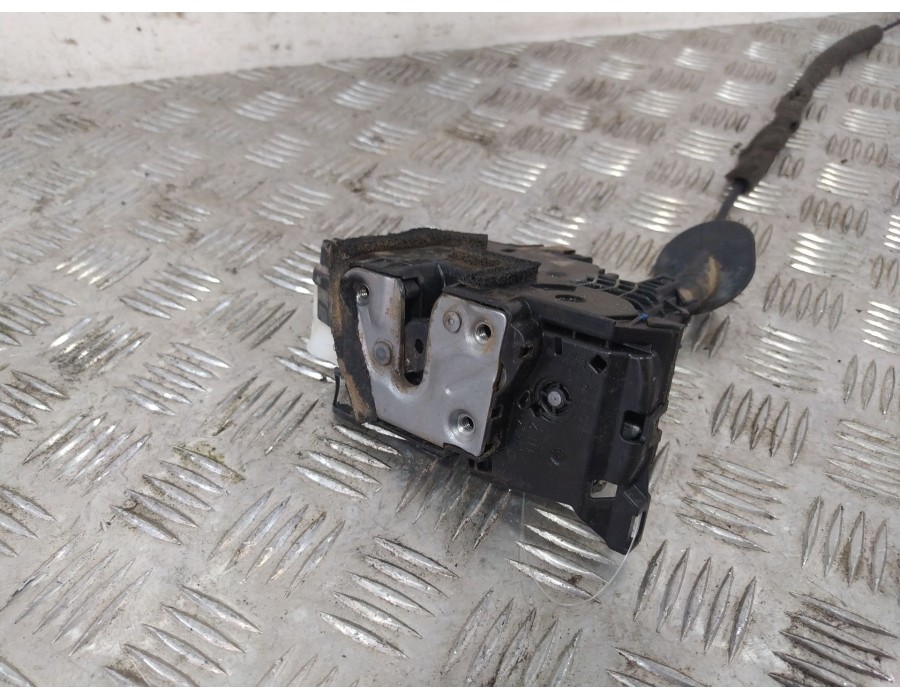 Recambio de cerradura puerta delantera izquierda para renault clio iv (bh_) 0.9 tce 90 referencia OEM IAM 805011929R  