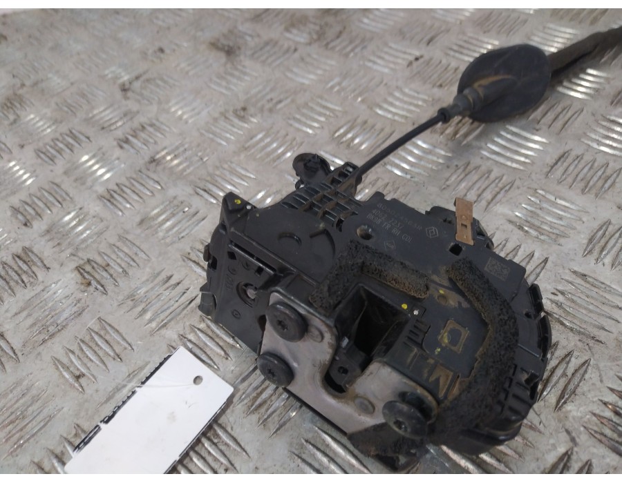 Recambio de cerradura puerta delantera derecha para renault clio iv (bh_) 0.9 tce 90 referencia OEM IAM 805004945R  
