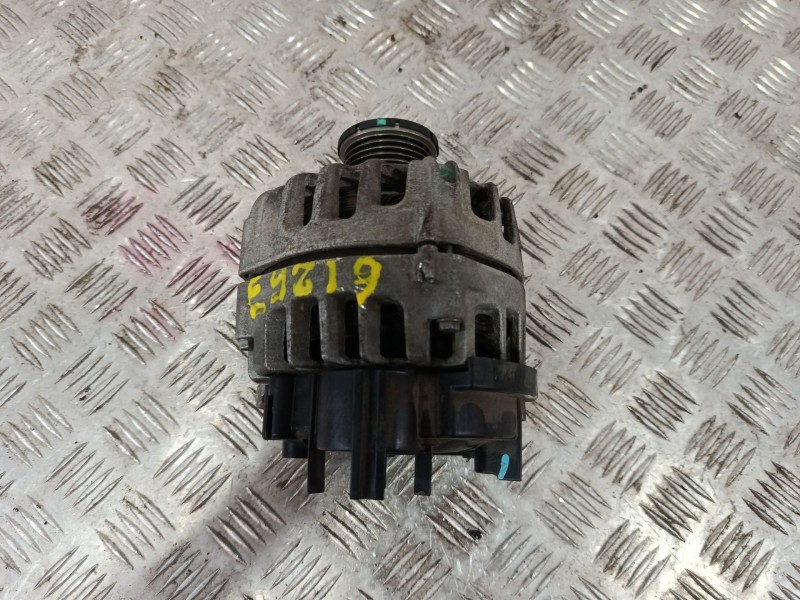 Recambio de alternador para renault clio v (b7_) 1.0 tce 100 (b7mt) referencia OEM IAM 231008040R  