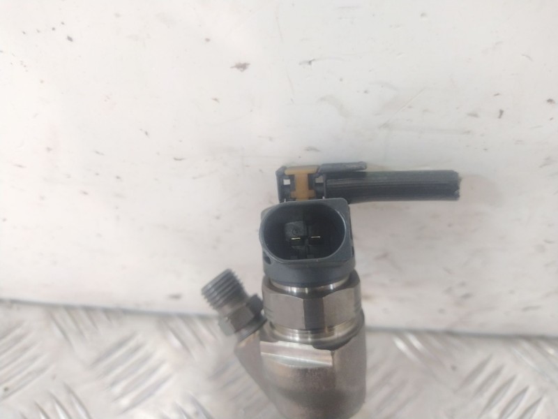 Recambio de inyector para mini mini (f55) cooper d referencia OEM IAM 8511630  