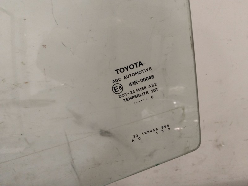 Recambio de luna trasera izquierda para toyota auris (_e18_) 1.2 (nre185_) referencia OEM IAM 43R00048  