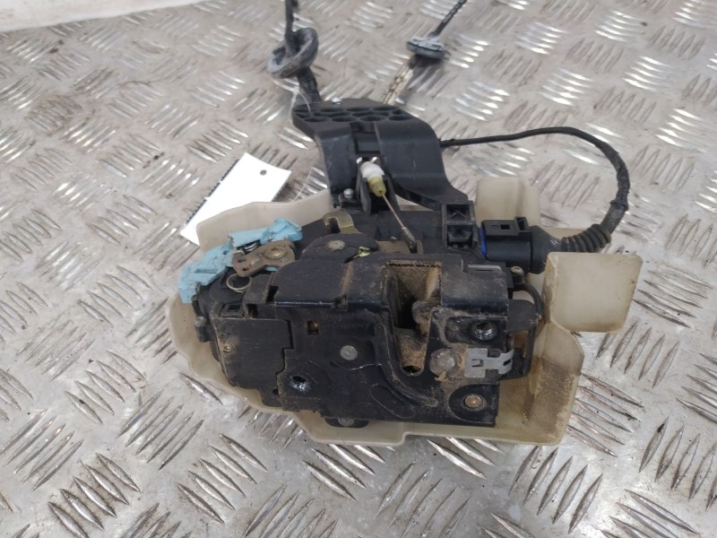 Recambio de cerradura puerta delantera izquierda para volkswagen touareg (7la) 2.5 tdi referencia OEM IAM 7L0837089  