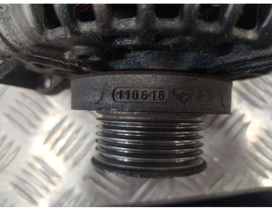 Recambio de alternador para dacia sandero (bs_) 1.4 (bs0c, bs0a, bs0g, bs1f, bs0e) referencia OEM IAM 8200727051A  
