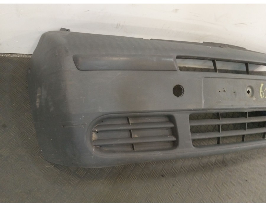 Recambio de paragolpes delantero para renault trafic ii furgoneta (fl) 1.9 dci 100 (fl0c) referencia OEM IAM 7700312785  