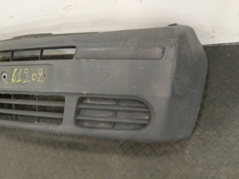 Recambio de paragolpes delantero para renault trafic ii furgoneta (fl) 1.9 dci 100 (fl0c) referencia OEM IAM 7700312785  