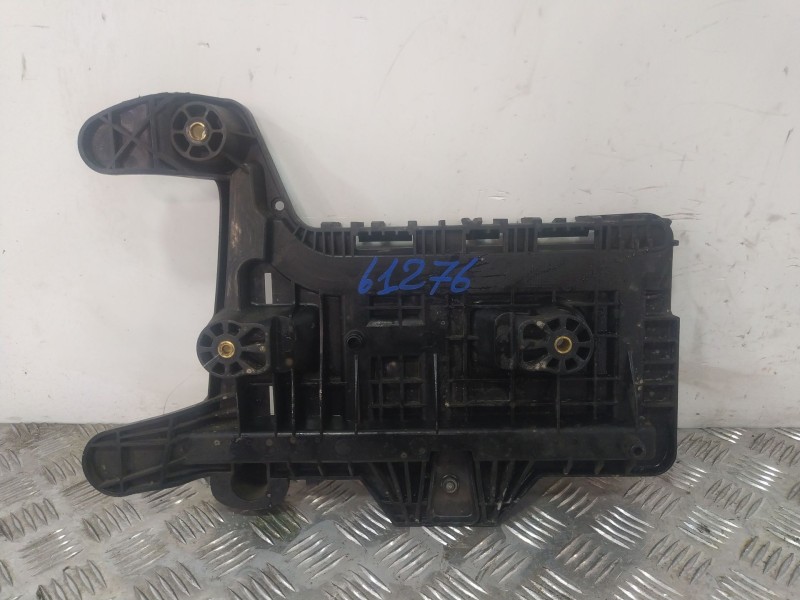 Recambio de soporte bateria para seat altea (5p1) 1.9 tdi referencia OEM IAM 1K0915333  