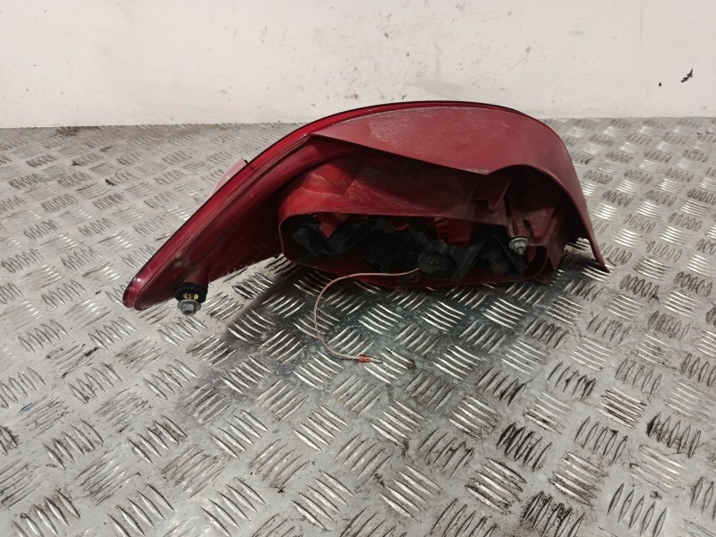Recambio de piloto trasero derecho para peugeot 307 (3a/c) 1.6 hdi 110 referencia OEM IAM 557674B3075  