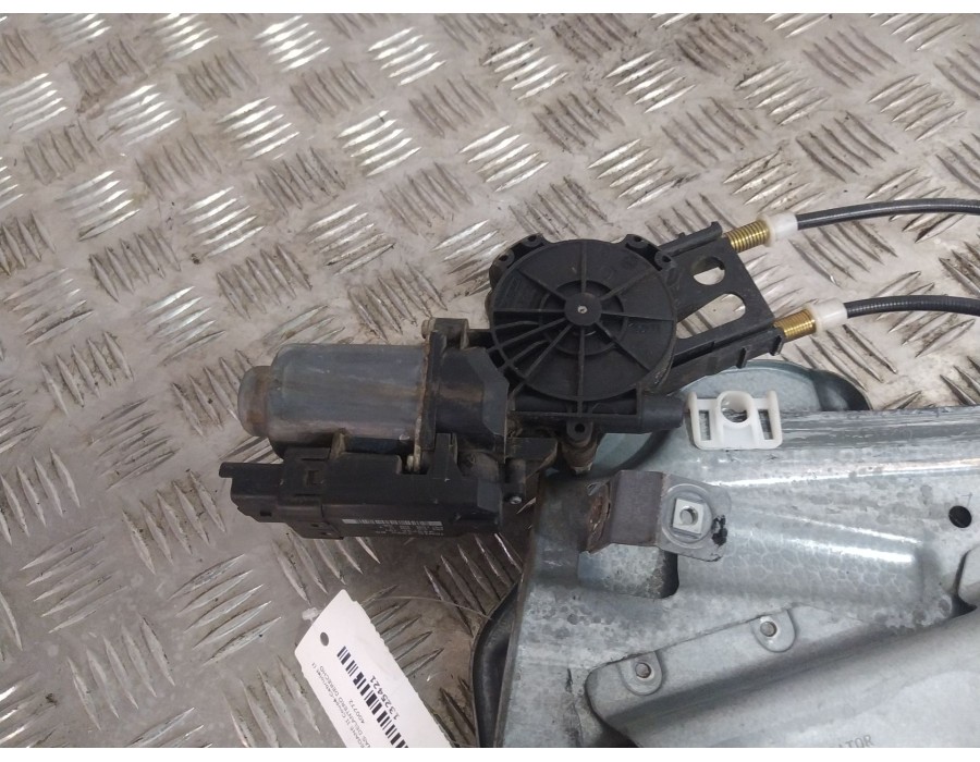 Recambio de elevalunas delantero derecho para renault megane ii coupé-cabriolet (em0/1_) 2.0 referencia OEM IAM 400772  
