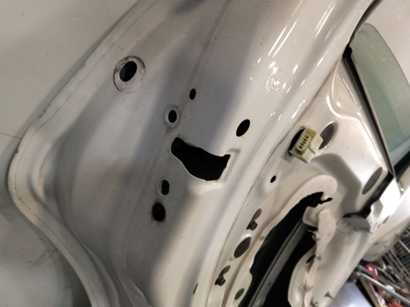 Recambio de puerta trasera izquierda para citroën c3 referencia OEM IAM 9002CE  
