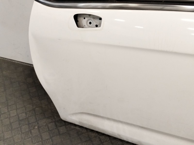 Recambio de puerta delantera izquierda para citroën c3 referencia OEM IAM 9002AZ  