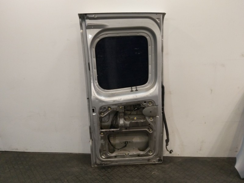 Recambio de puerta trasera carga izquierda para nissan primastar furgoneta (x83) 2.5 dci 140 referencia OEM IAM 9015200QAA  