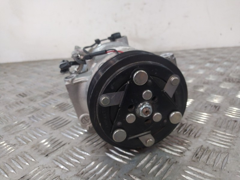 Recambio de compresor aire acondicionado para renault captur ii (hf_) tce 160 (hfn1) referencia OEM IAM 926006UB0A  