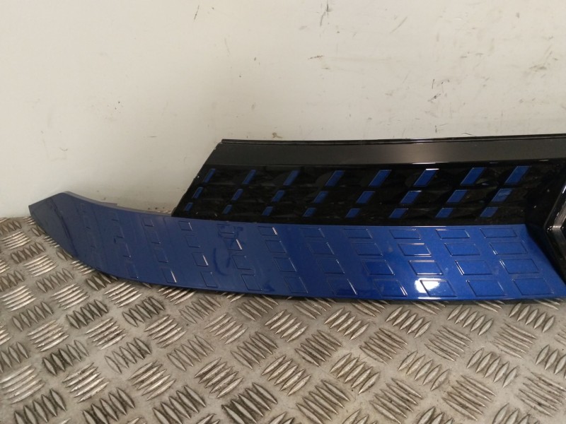 Recambio de rejilla delantera para renault captur ii (hf_) tce 160 (hfn1) referencia OEM IAM 620725607R  
