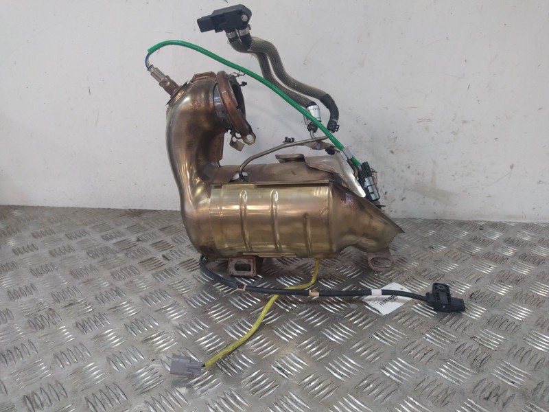 Recambio de catalizador para renault captur ii (hf_) tce 160 (hfn1) referencia OEM IAM 208A06260R  