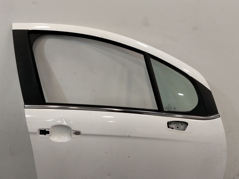 Recambio de puerta delantera derecha para citroën c3 referencia OEM IAM 9004CG  