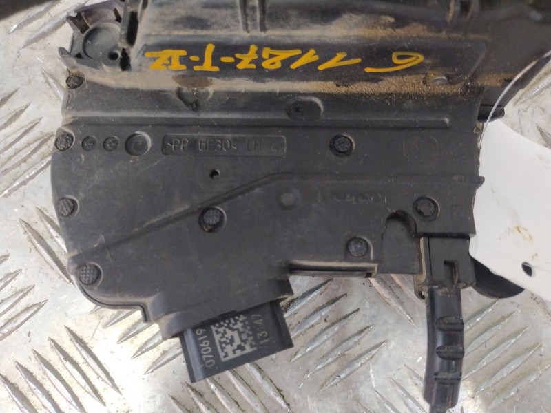 Recambio de cerradura puerta trasera izquierda para renault clio iv (bh_) 0.9 tce 90 referencia OEM IAM 825015591R  