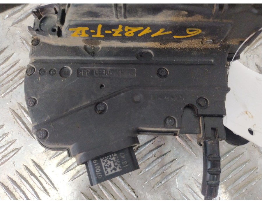 Recambio de cerradura puerta trasera izquierda para renault clio iv (bh_) 0.9 tce 90 referencia OEM IAM 825015591R  
