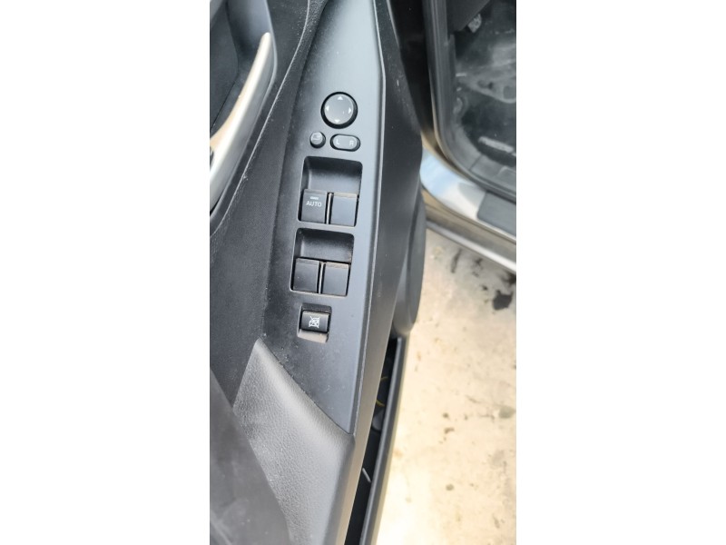 Recambio de mando elevalunas delantero izquierdo para mazda 3 (bl) 1.6 mz-cd (bl14) referencia OEM IAM BBR366350B  