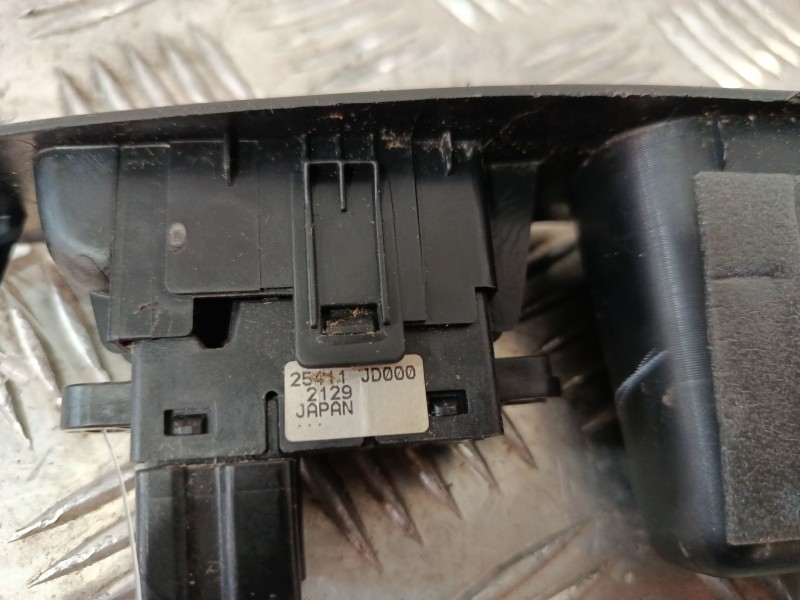 Recambio de mando elevalunas trasero derecho para nissan qashqai i (j10, nj10) 2.0 referencia OEM IAM 25411JD000  