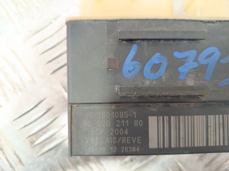 Recambio de caja precalentamiento para citroën berlingo multispace (b9) 1.6 bluehdi 120 referencia OEM IAM 018010951  