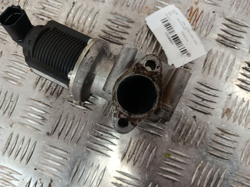 Recambio de valvula egr para opel astra h gtc (a04) 1.9 cdti (l08) referencia OEM IAM 700063100  