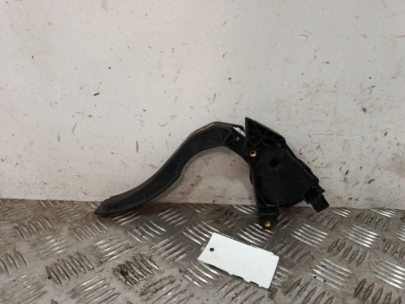 Recambio de potenciometro acelerador para renault clio iv (bh_) 0.9 tce 90 referencia OEM IAM 180029347R  
