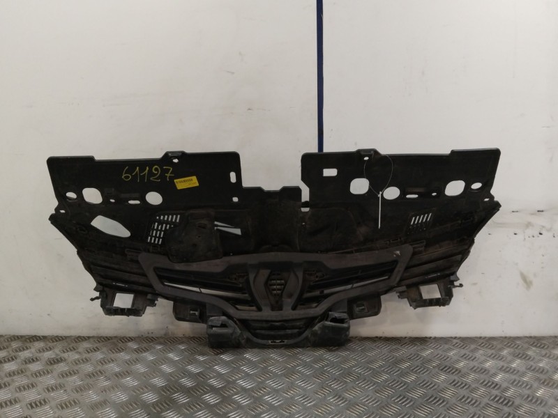 Recambio de rejilla delantera para renault clio iv (bh_) 0.9 tce 90 referencia OEM IAM 622562901R  