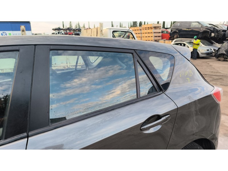 Recambio de luna trasera izquierda para mazda 3 (bl) 1.6 mz-cd (bl14) referencia OEM IAM BBN573511A  