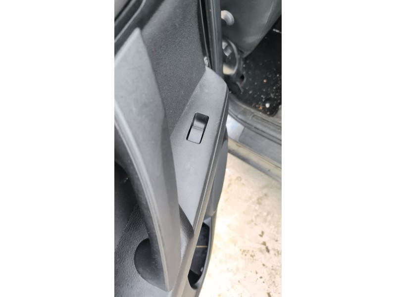 Recambio de mando elevalunas trasero izquierdo para mazda 3 (bl) 1.6 mz-cd (bl14) referencia OEM IAM BBP366380A  