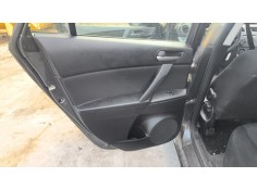 Recambio de guarnecido puerta trasera izquierda para mazda 3 (bl) 1.6 mz-cd (bl14) referencia OEM IAM BBM468567  