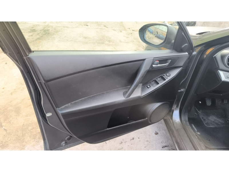 Recambio de guarnecido puerta delantera izquierda para mazda 3 (bl) 1.6 mz-cd (bl14) referencia OEM IAM BBM468450  