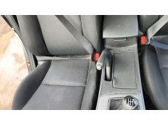 Recambio de enganche cinturon delantero derecho para mazda 3 (bl) 1.6 mz-cd (bl14) referencia OEM IAM KD4557620B  