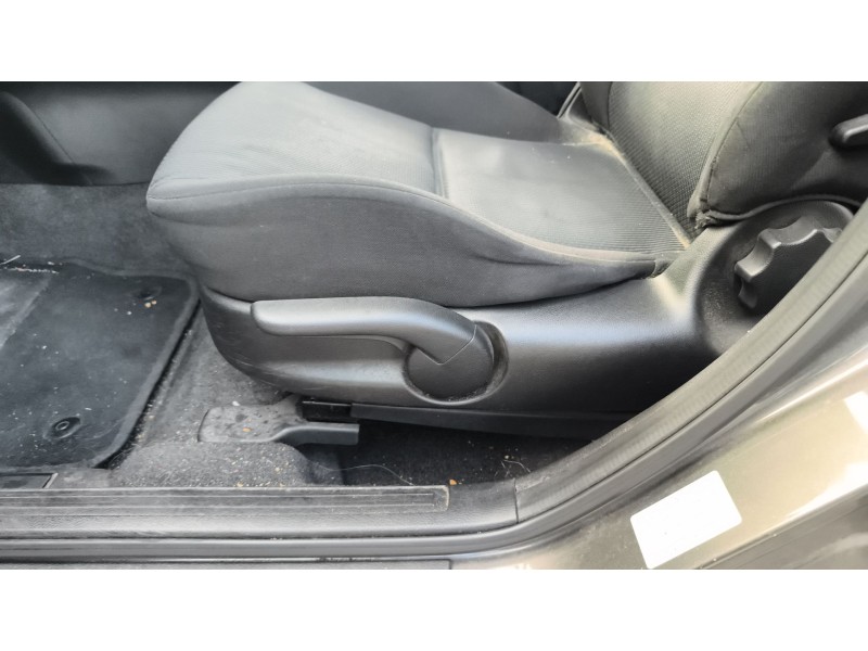 Recambio de asiento delantero izquierdo para mazda 3 (bl) 1.6 mz-cd (bl14) referencia OEM IAM BP4S88160B  