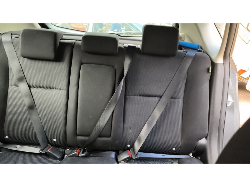 Recambio de asientos traseros para mazda 3 (bl) 1.6 mz-cd (bl14) referencia OEM IAM BDMC8820102  
