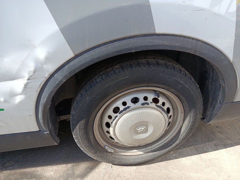 Recambio de paso de rueda trasero izquierdo para maxus edeliver 3 furgoneta electric referencia OEM IAM   