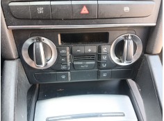 Recambio de mando climatizador para audi a3 sportback (8pa) 2.0 tdi 16v referencia OEM IAM 8P0820043K  