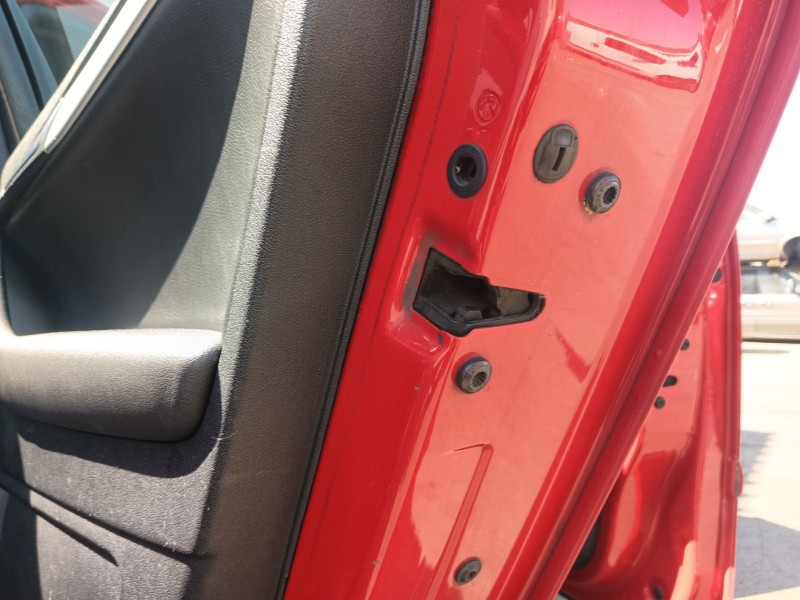 Recambio de cerradura puerta trasera derecha para audi a3 sportback (8pa) 2.0 tdi 16v referencia OEM IAM   
