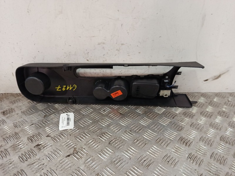 Recambio de consola central para renault clio iv (bh_) 0.9 tce 90 referencia OEM IAM 969107885R  