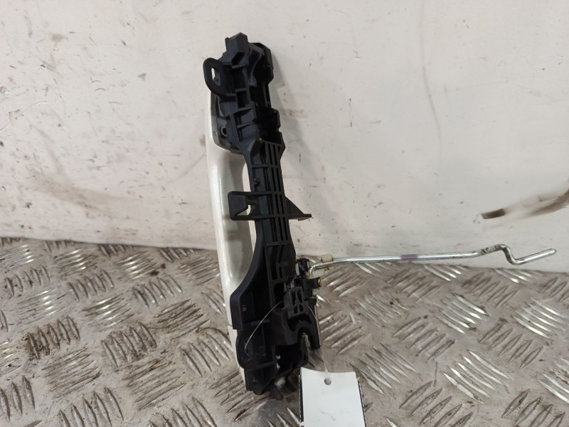 Recambio de maneta exterior delantera derecha para toyota auris (_e18_) 1.2 (nre185_) referencia OEM IAM T2FRJ  